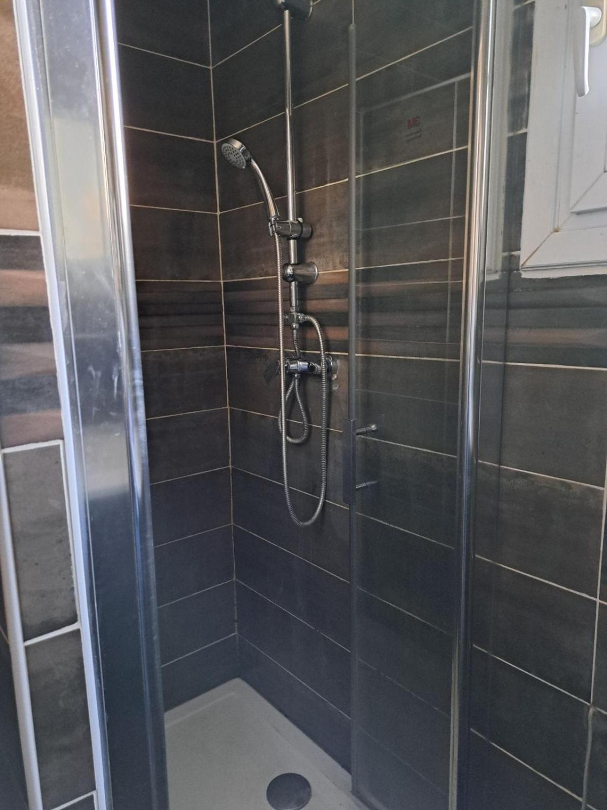 Chambre Solo Duo 20 Min Paris Drancy Extérieur photo